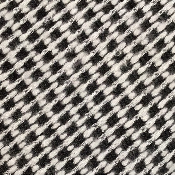 NWT A. Byer Tweed Knit Top with Silver-Tone Necklace, Off-White & Black, Size L - Picture 9 of 10